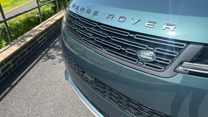 Land Rover Range Rover Sport 3.0 D300 Dynamic SE 5dr Auto Diesel Estate - Image 23